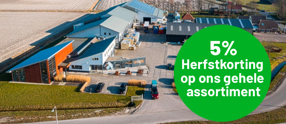 Luchtfoto schuin van boven Isolatiehandel van den Berg